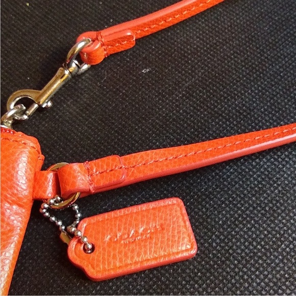 COACH WRISTLET Orange 6"X 4"  Pebble Leather / Tag / Mini Type - Picture 5 of 12